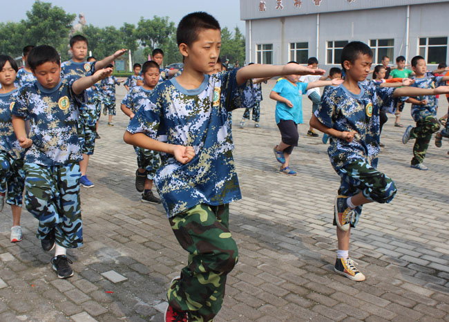 軍事夏令營的精神是什么？