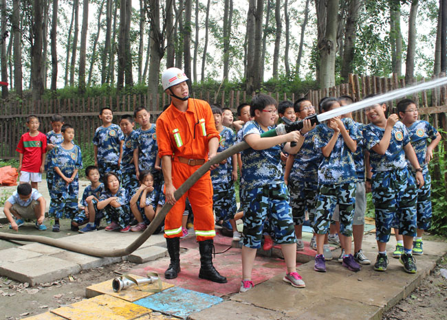 暑期軍事體驗夏令營可以提高孩子的綜合素質(zhì)嗎？