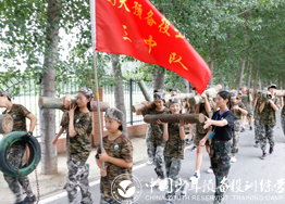 軍事夏令營怎么讓孩子養(yǎng)成還習慣？